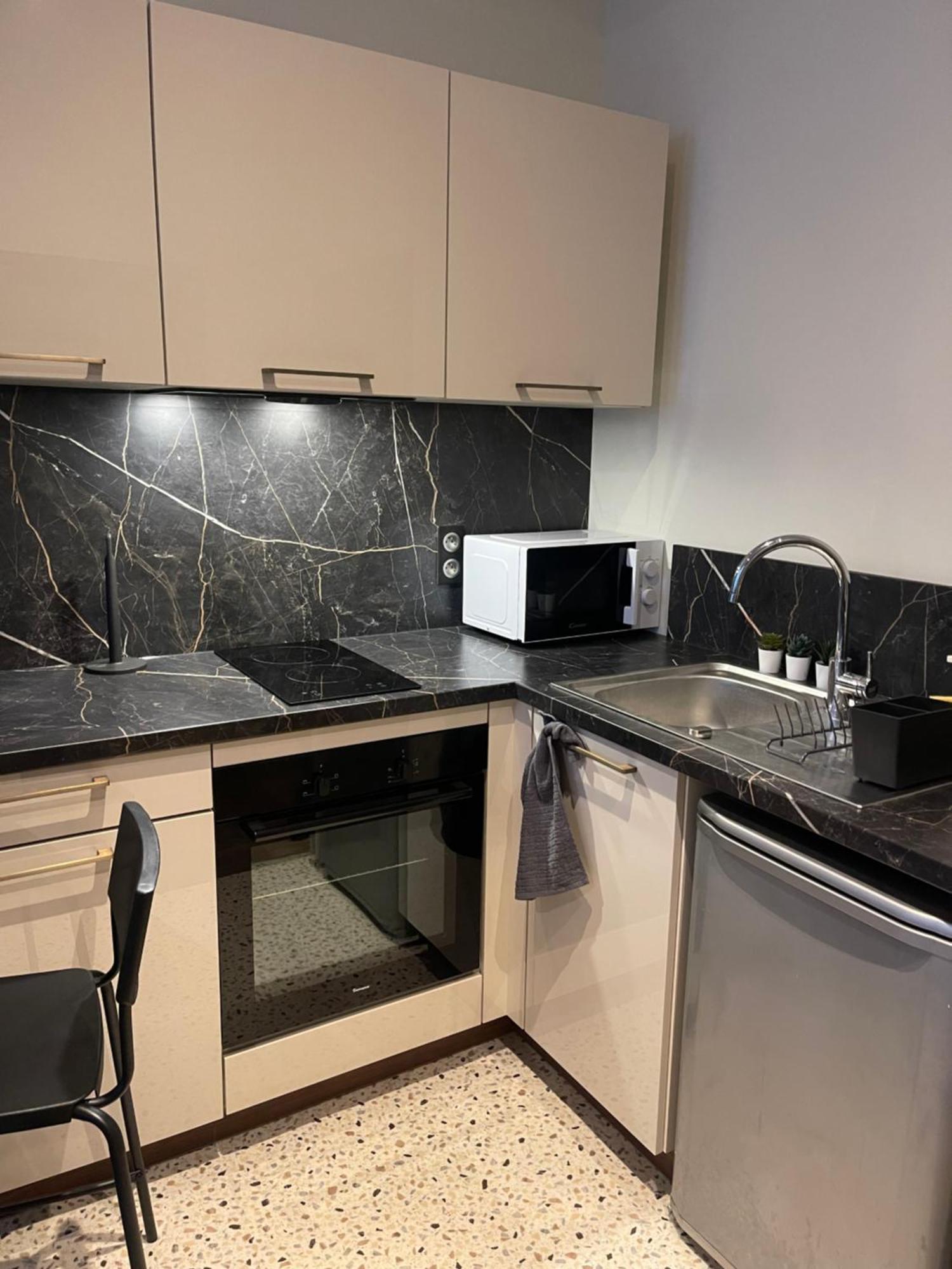 Appartement Au Coeur Du Centre Ville De Carcassonne Exteriér fotografie